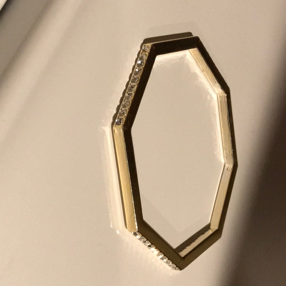 Bangle bracelet